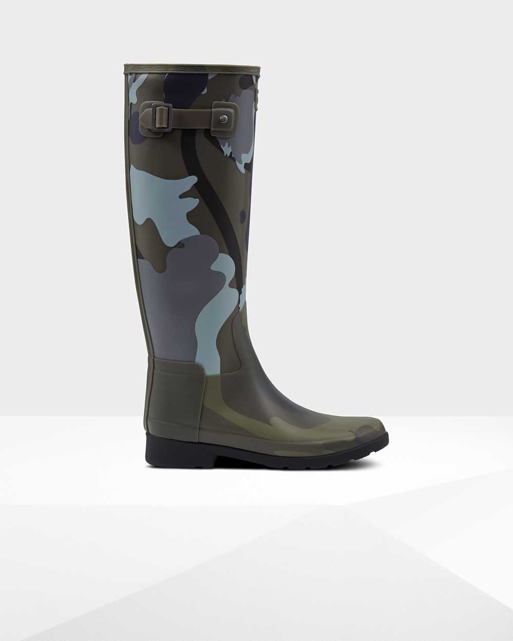 Womens Hunter Refined Slim Fit Rockpool Camo Gum Tall Rain Boots Olive | HYDCZX-347